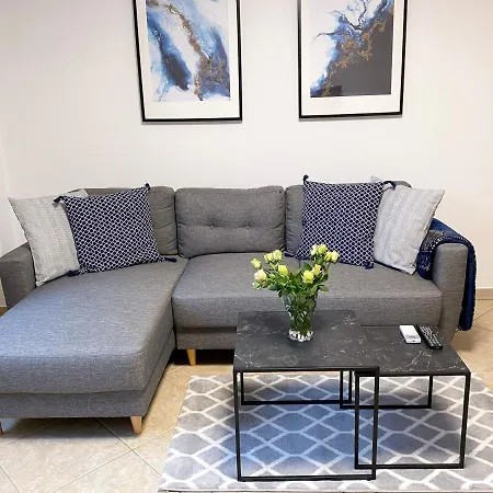 Cool'S Apartment *