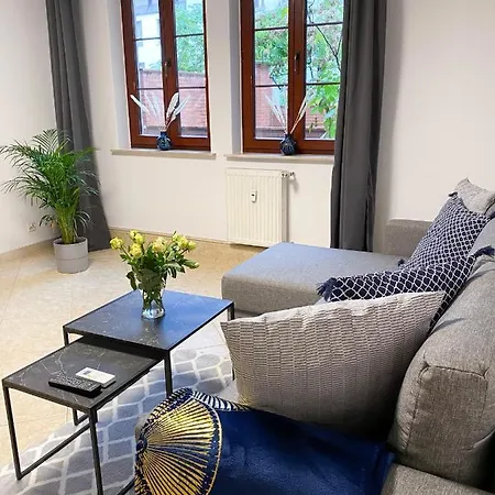 Cool'S Apartment